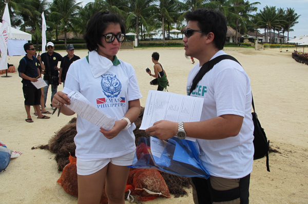 CCEF staff Dalton Dacal coordinating the data collected during the cleanup.